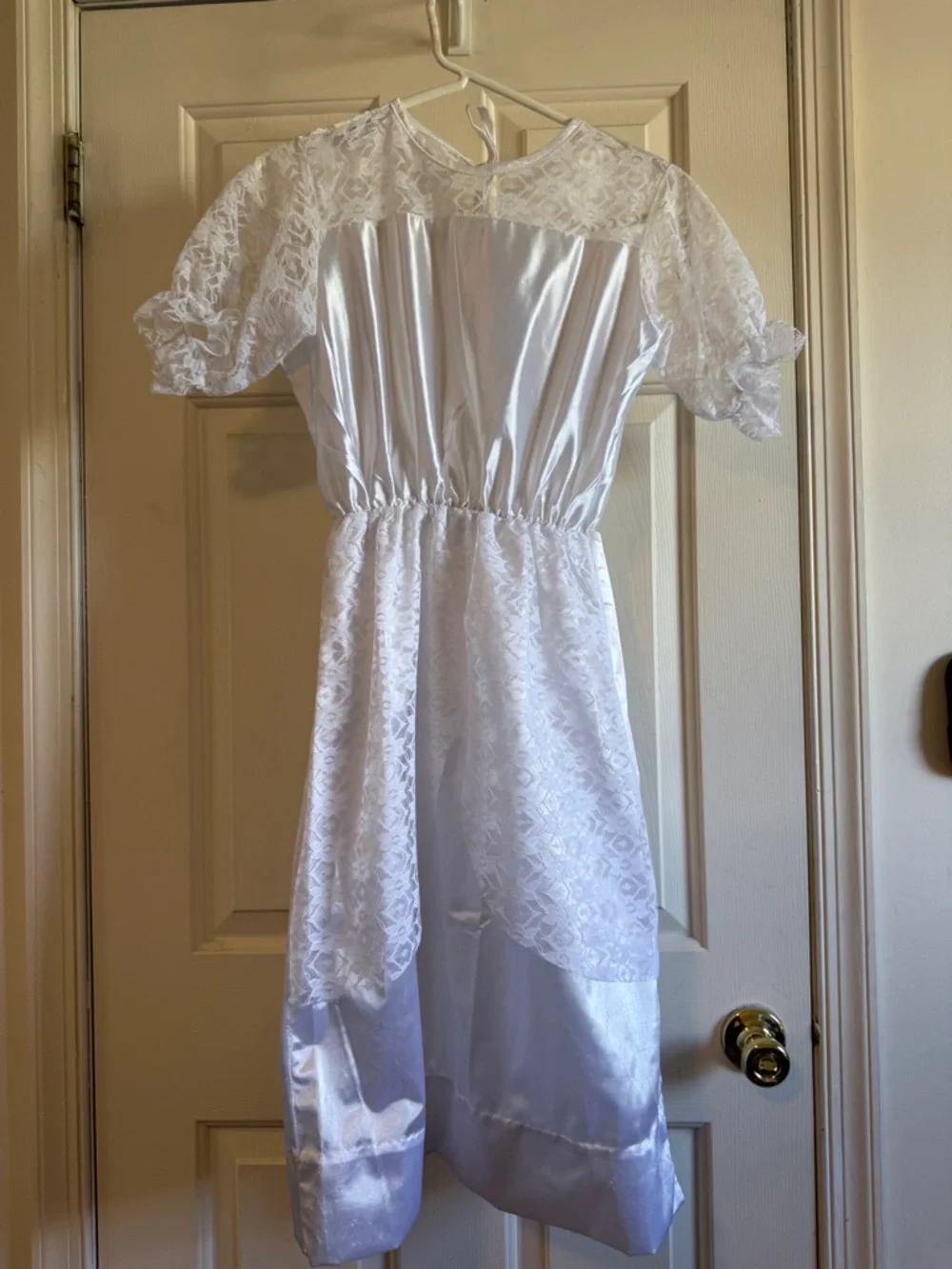 Girls White Lace & Satin Dress - Angel or Bride Costume - Picture 1 of 6